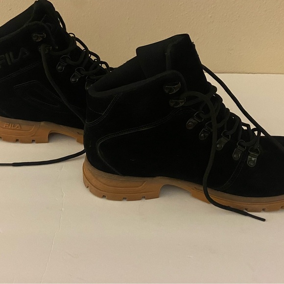 Fila faux suede black boots men’s size 10,5. - Picture 3 of 8